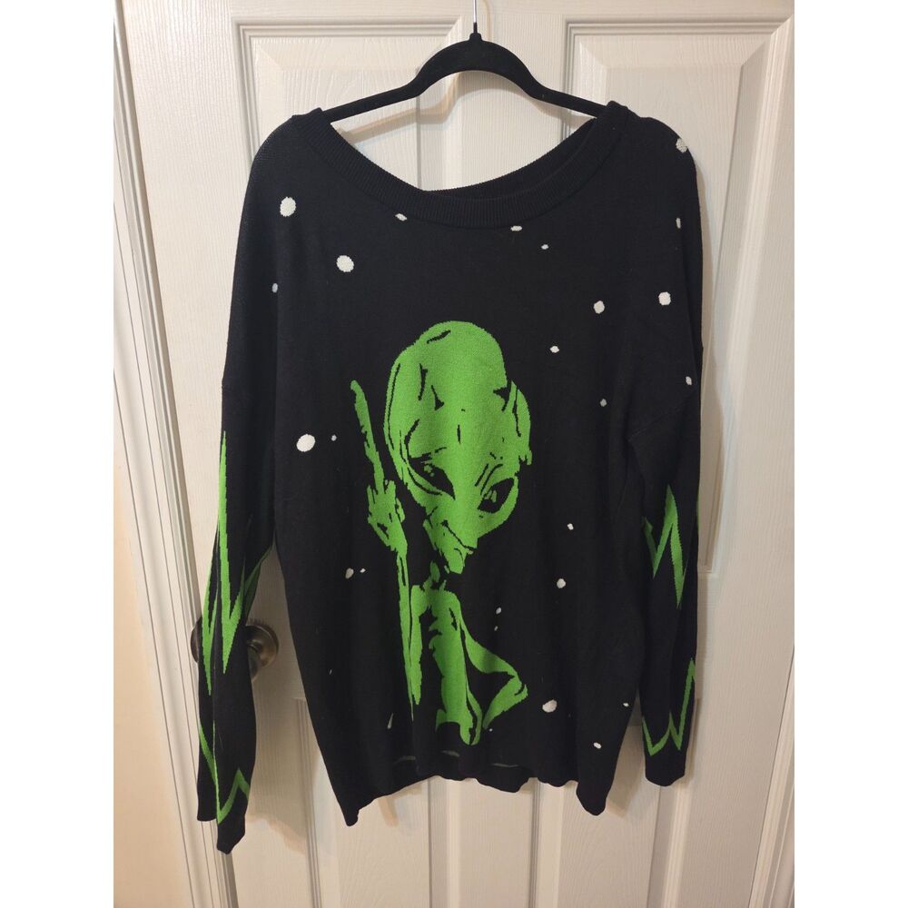 Share Pretty Damage Rude Alien Black Green Sweater Mens Medium